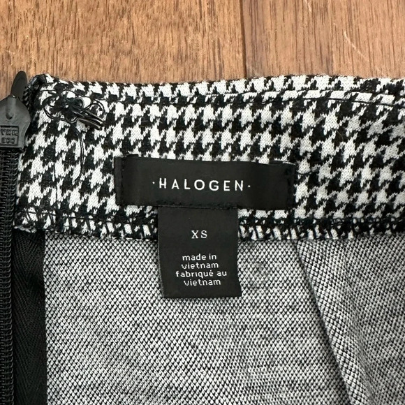 Halogen Houndstooth Pencil Skirt Sz. XS - Picture 4 of 4